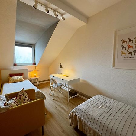 Big Flat With Fresh Renovation, Free Parking, Sonyps, Netflix Leilighet Duisburg Eksteriør bilde