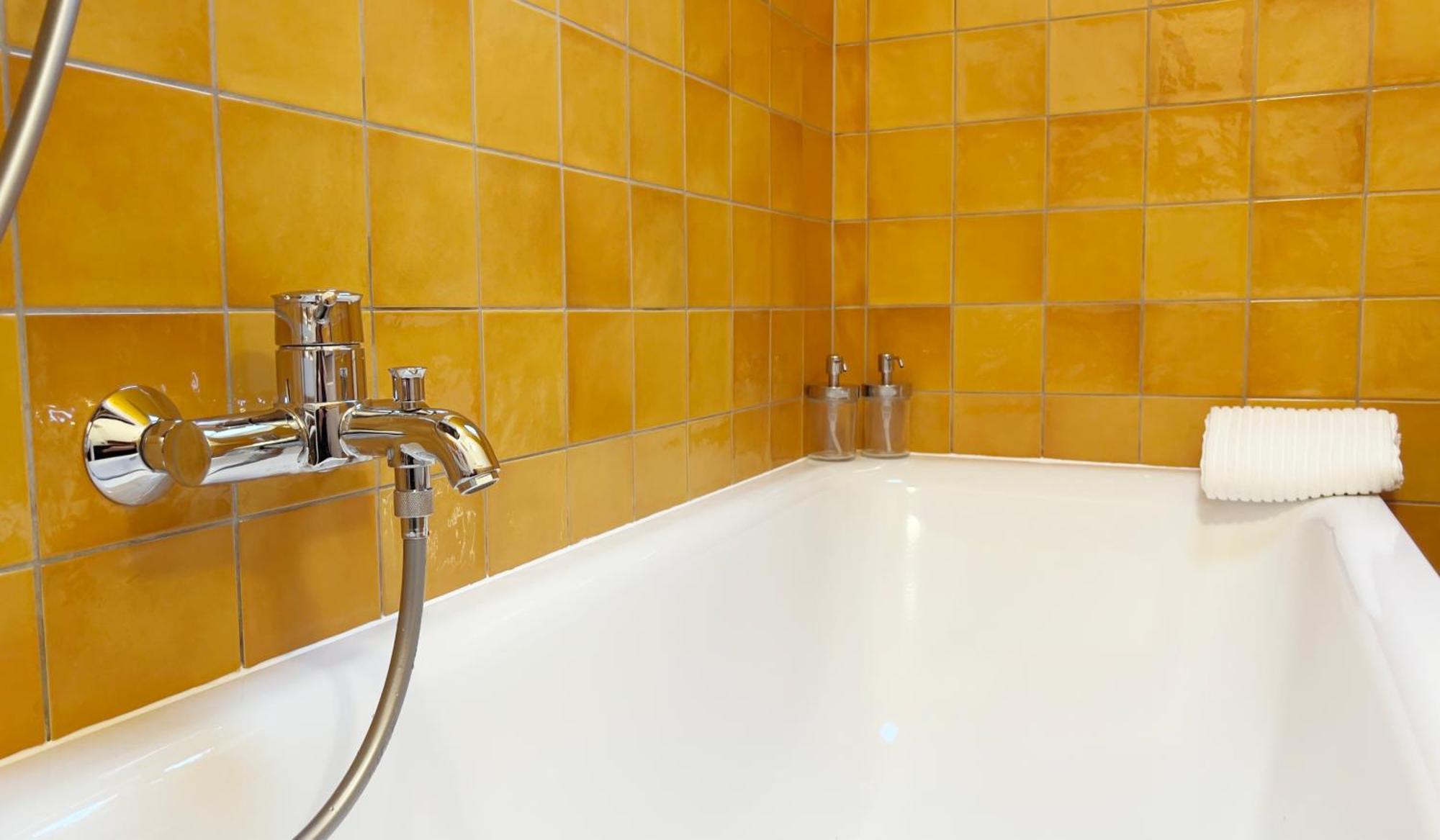 Big Flat With Fresh Renovation, Free Parking, Sonyps, Netflix Leilighet Duisburg Eksteriør bilde
