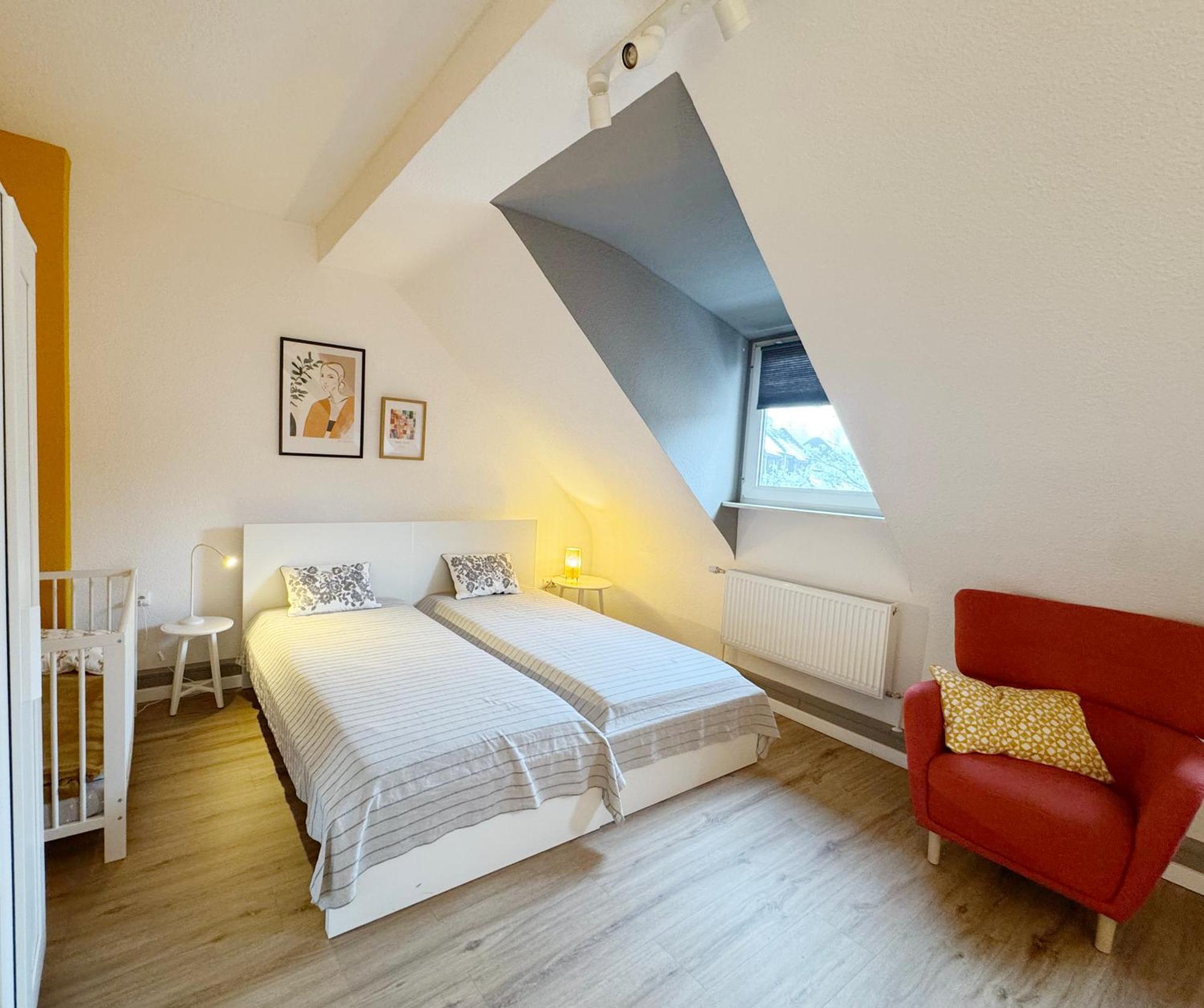 Big Flat With Fresh Renovation, Free Parking, Sonyps, Netflix Leilighet Duisburg Eksteriør bilde