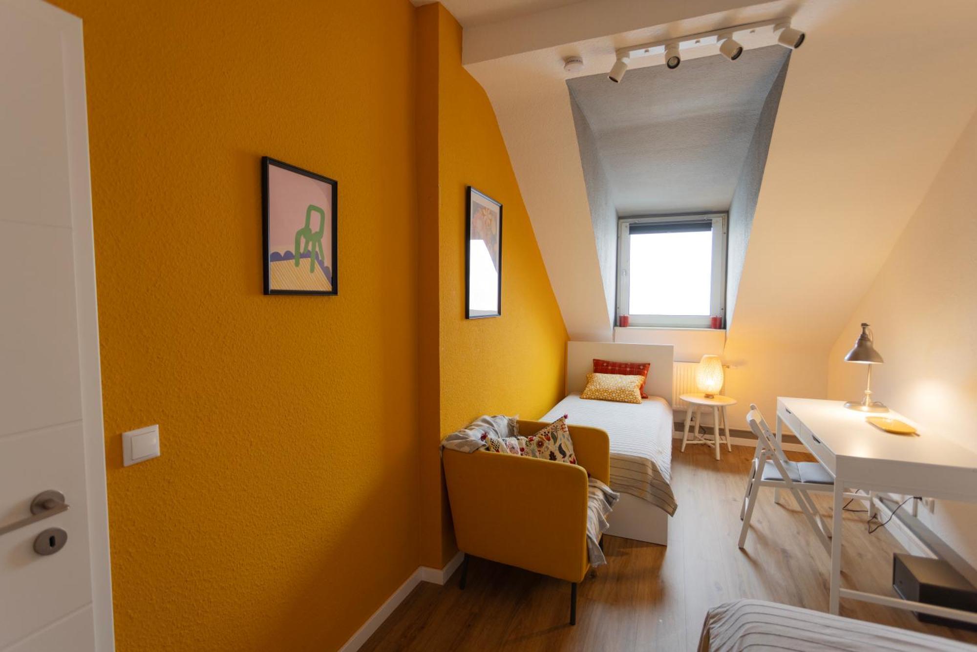 Big Flat With Fresh Renovation, Free Parking, Sonyps, Netflix Leilighet Duisburg Eksteriør bilde