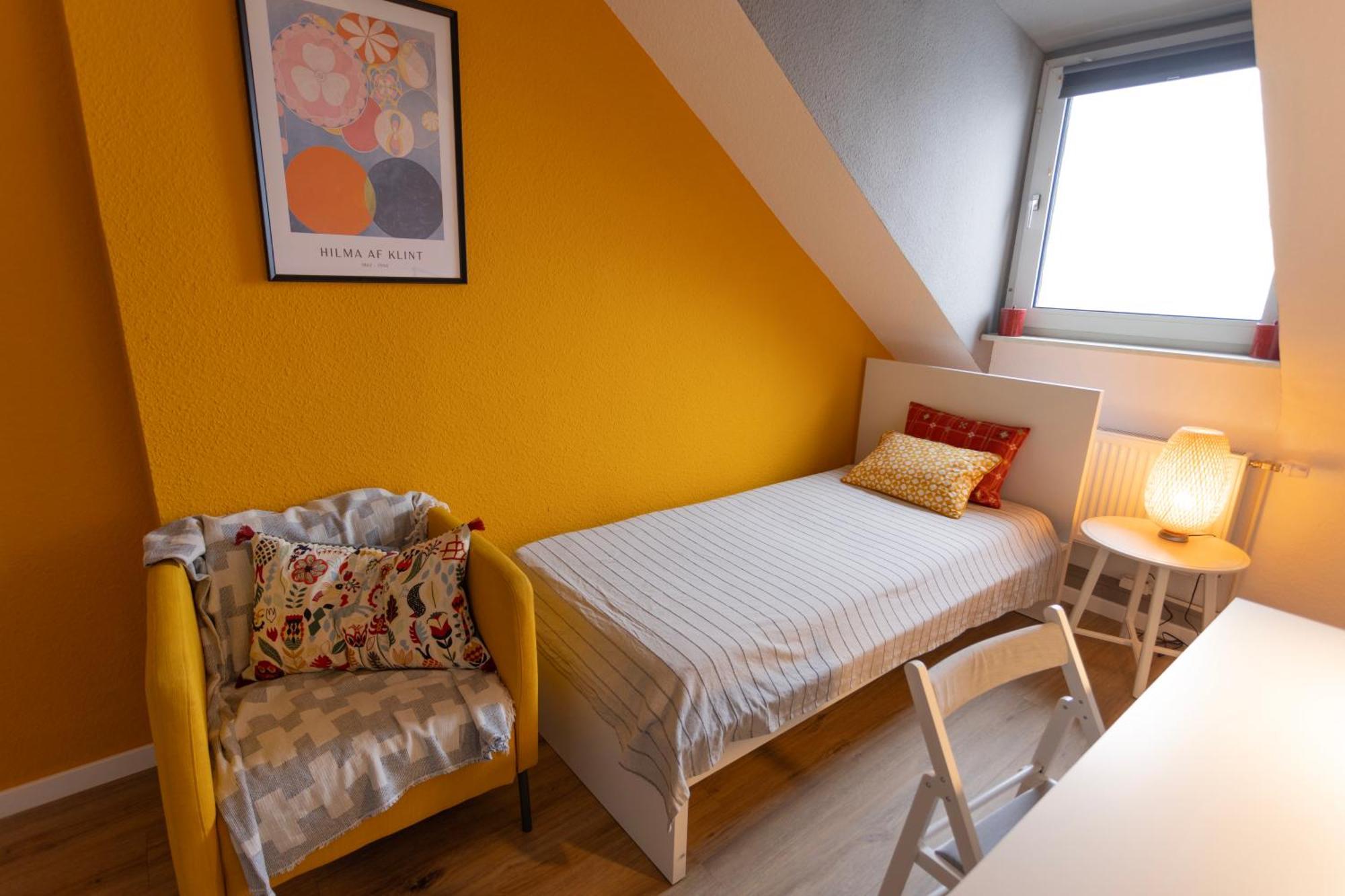 Big Flat With Fresh Renovation, Free Parking, Sonyps, Netflix Leilighet Duisburg Eksteriør bilde