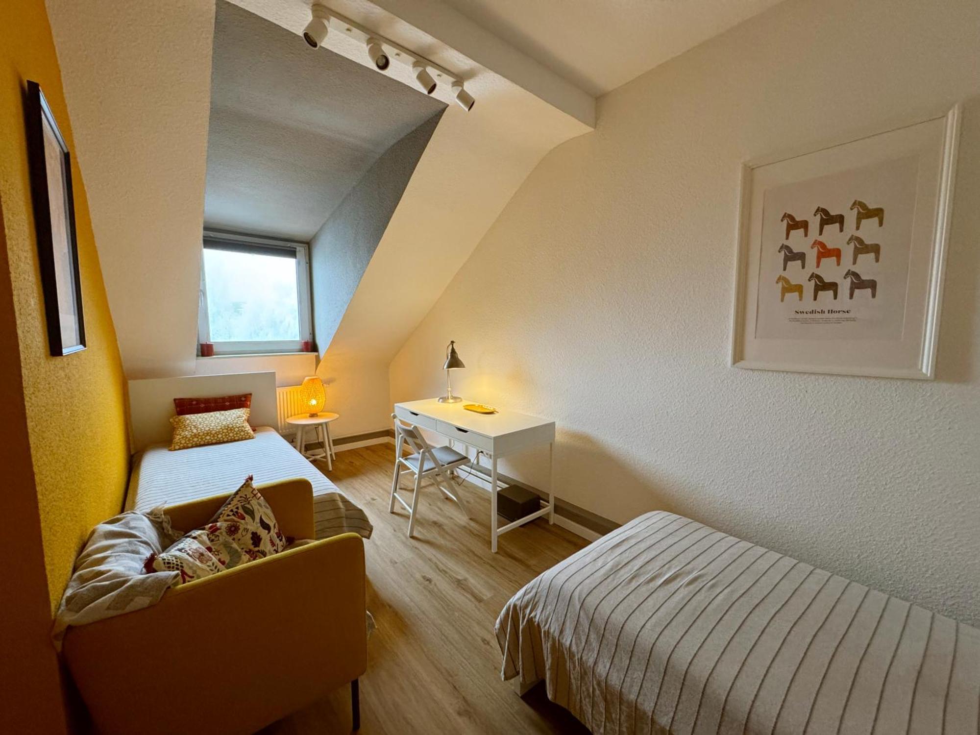 Big Flat With Fresh Renovation, Free Parking, Sonyps, Netflix Leilighet Duisburg Eksteriør bilde