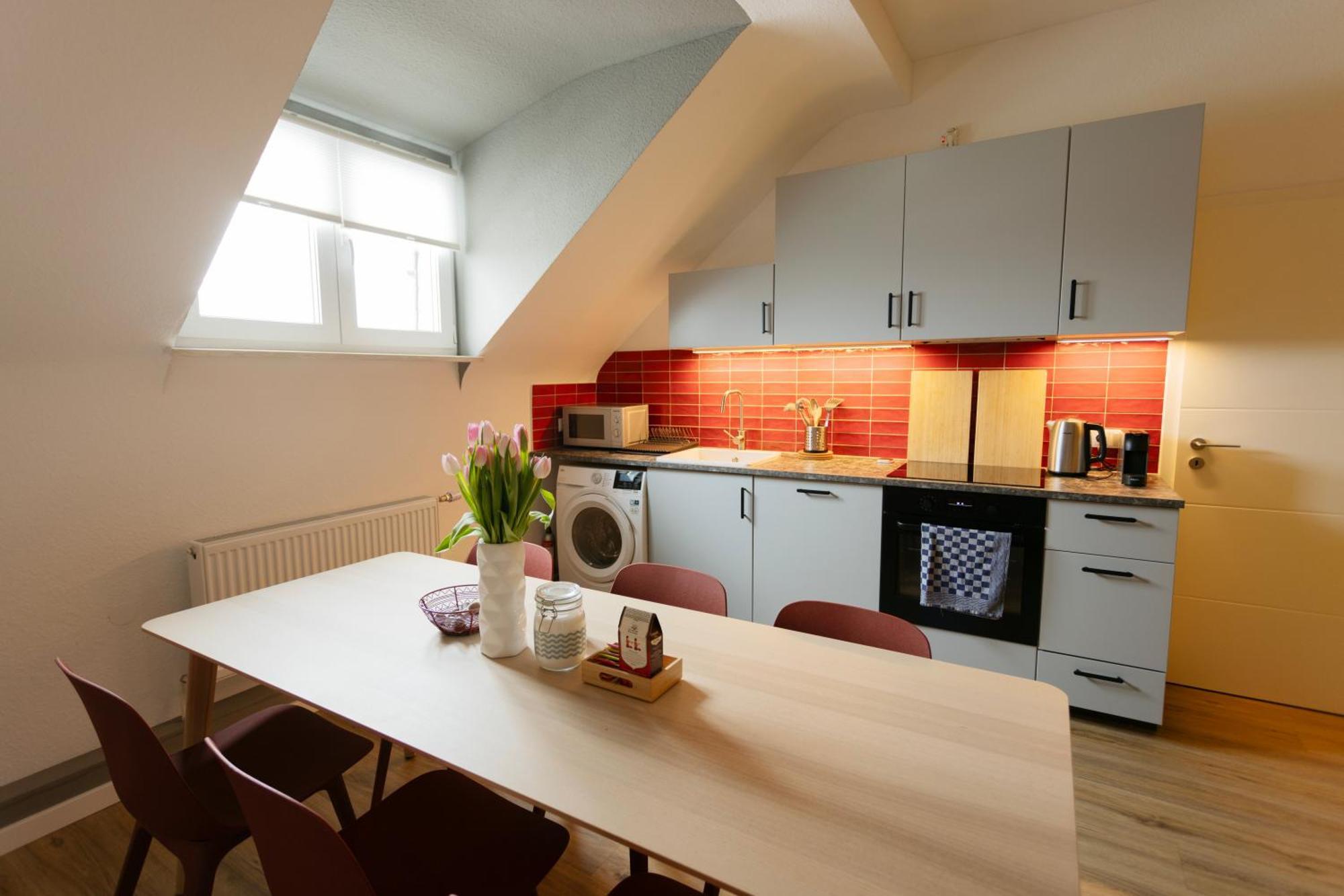 Big Flat With Fresh Renovation, Free Parking, Sonyps, Netflix Leilighet Duisburg Eksteriør bilde