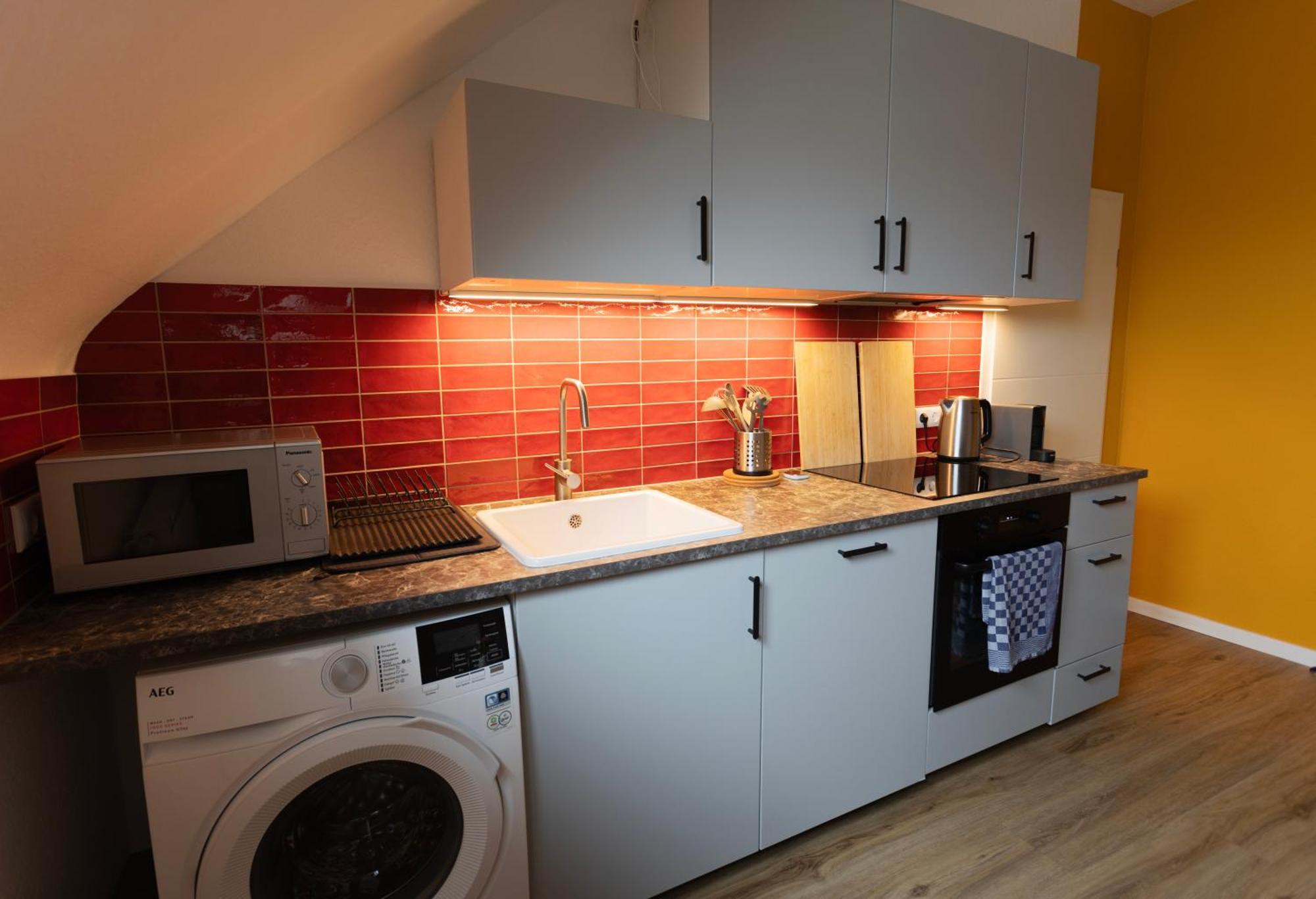 Big Flat With Fresh Renovation, Free Parking, Sonyps, Netflix Leilighet Duisburg Eksteriør bilde